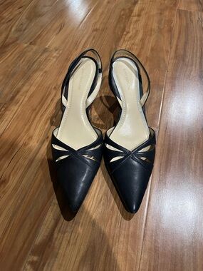 Vintage Ann Taylor Navy Genuine Leather Pointed Slingback Kitten Heels
